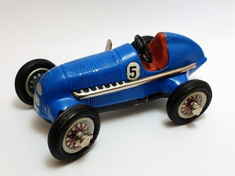 Zabawki, gry, modele, sport