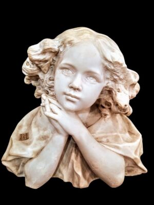 Głowa dziewczynki w alabastrze